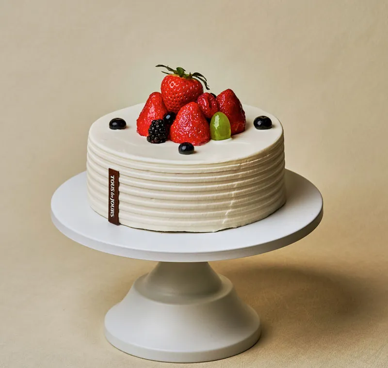 Một chiếc bánh kem dâu